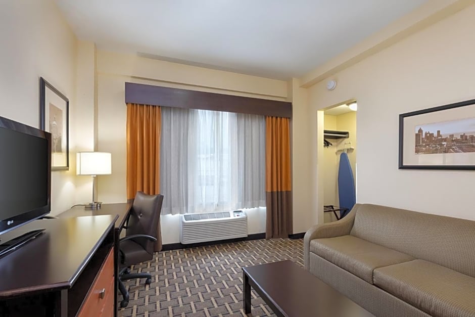 Holiday Inn Express & Suites - Atlanta Downtown by IHG