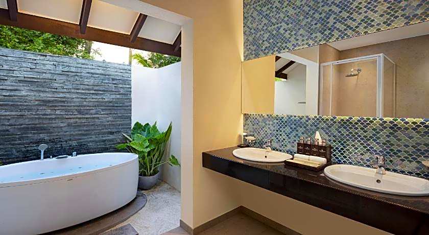 Adaaran Select Meedhupparu – 24 hours Dine Around Premium All inclusive