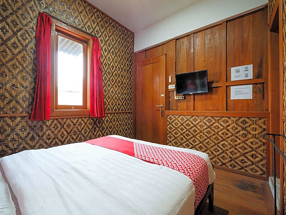 OYO 4016 Tan Jokteng Guest House