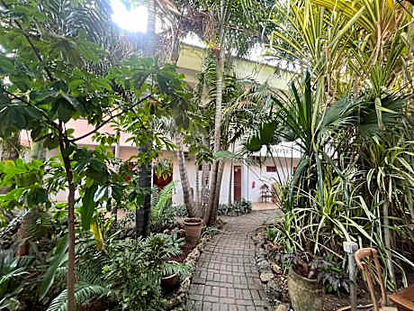 27 Cafe Zanzibar Airport Hotel