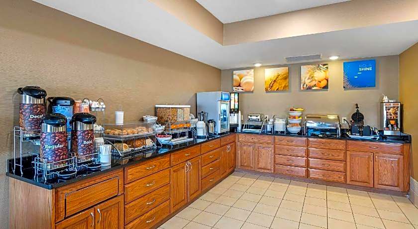 Comfort Suites Normal University area
