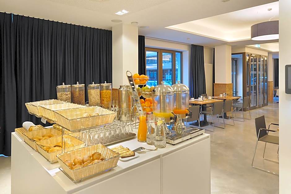 VI VADI HOTEL BAYER 89