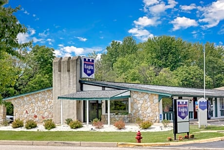 Knights Inn Cleveland/Macedonia