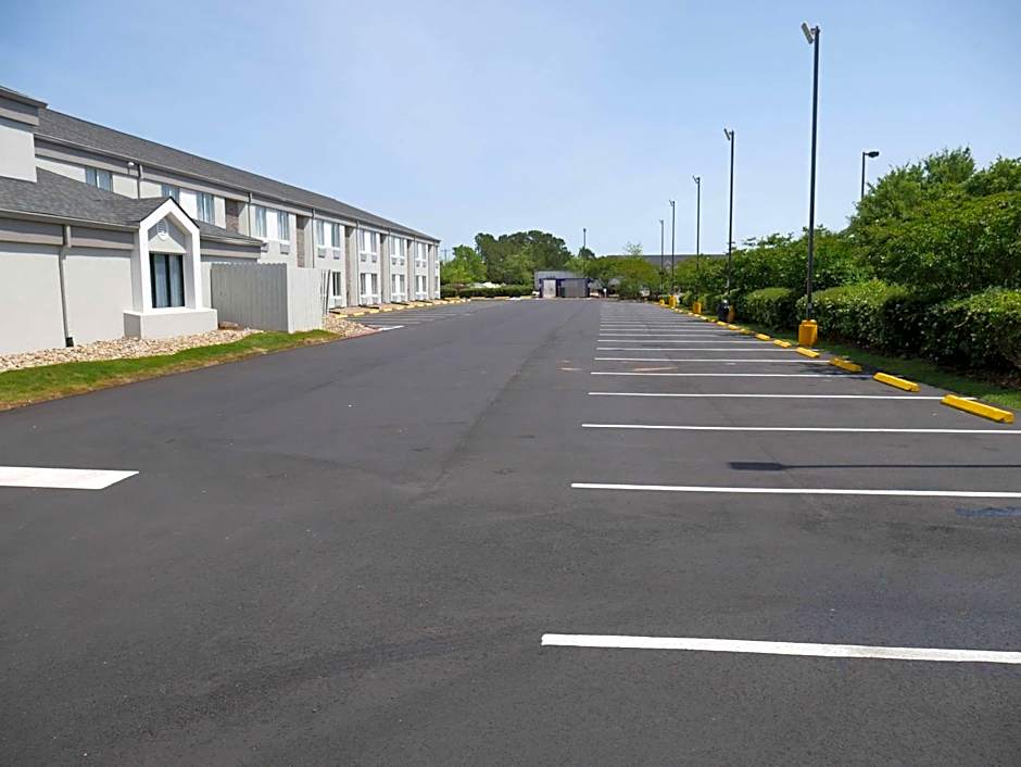 Sleep Inn near Outlets