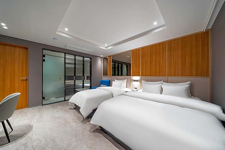 Jecheon The Wall Hotel