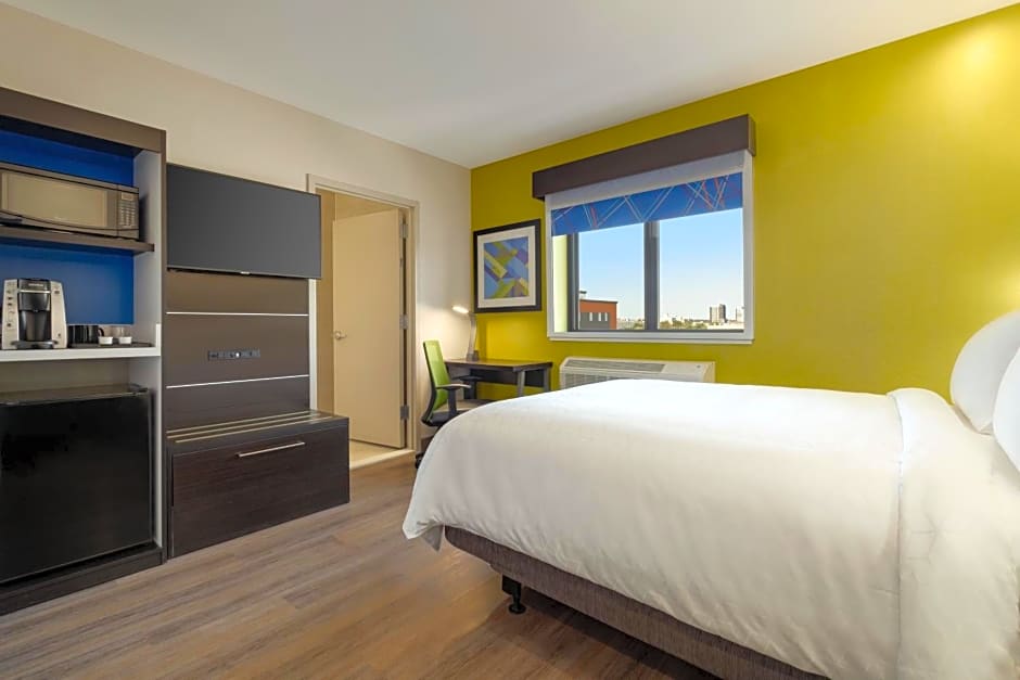 Holiday Inn Express Jamaica - JFK AirTrain - NYC By IHG