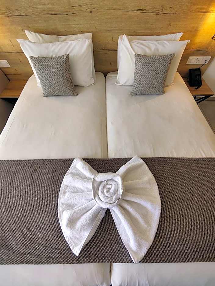 Bohemian Gardens Hotel