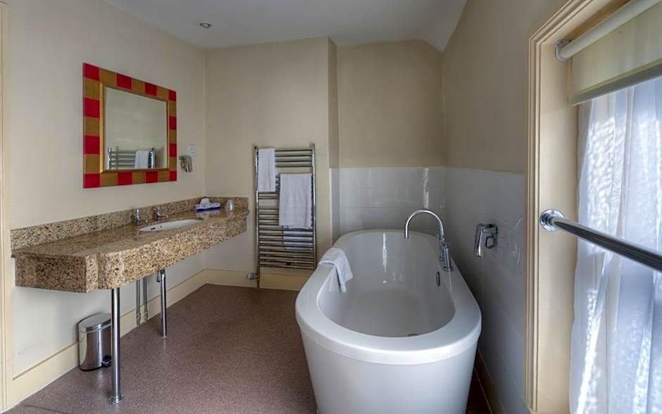 Dog & Partridge by Chef & Brewer Collection