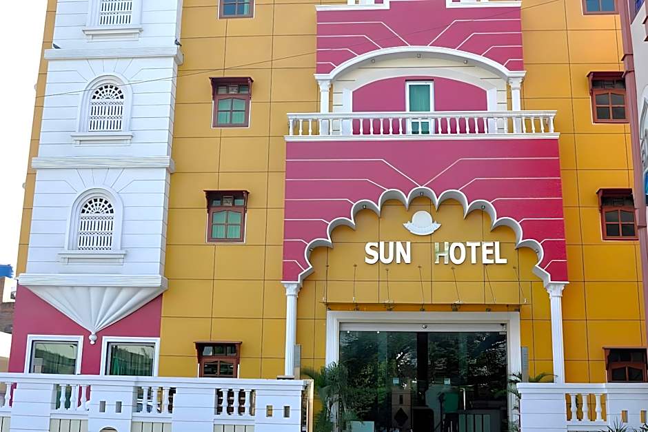 Foxoso Taj View Hotel