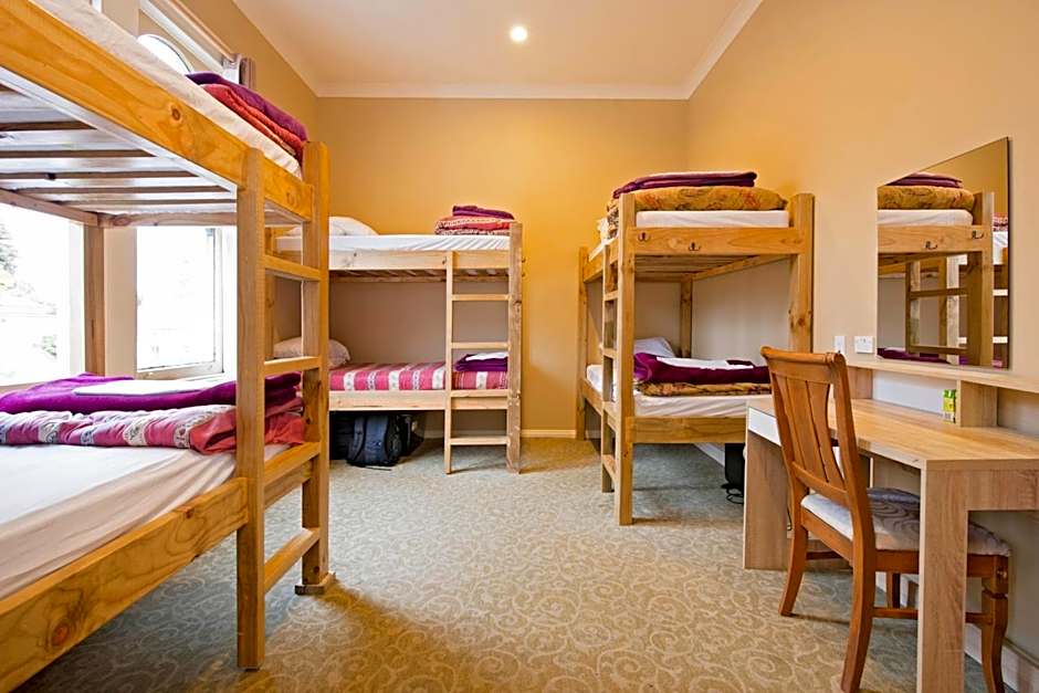 The Prince Albert Backpackers & Bar