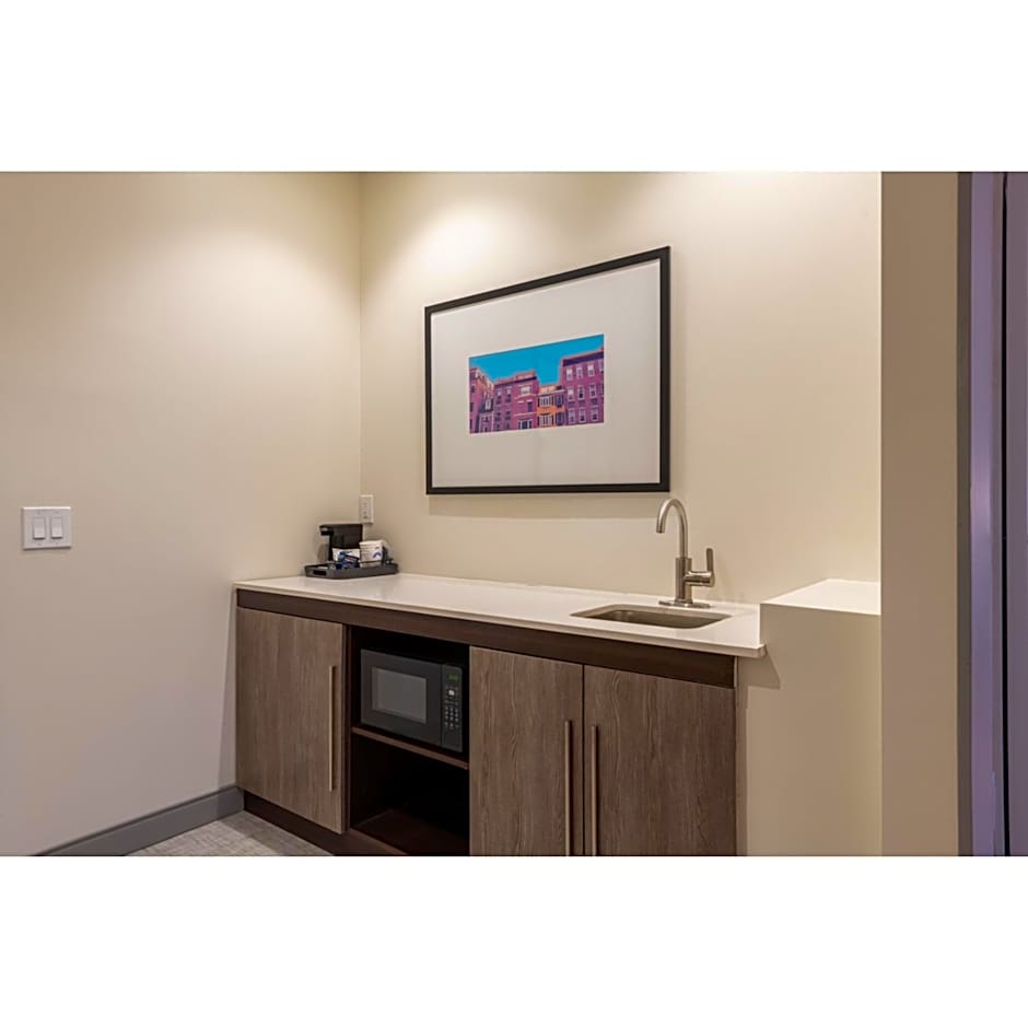Hampton Inn & Suites Boston/Stoughton