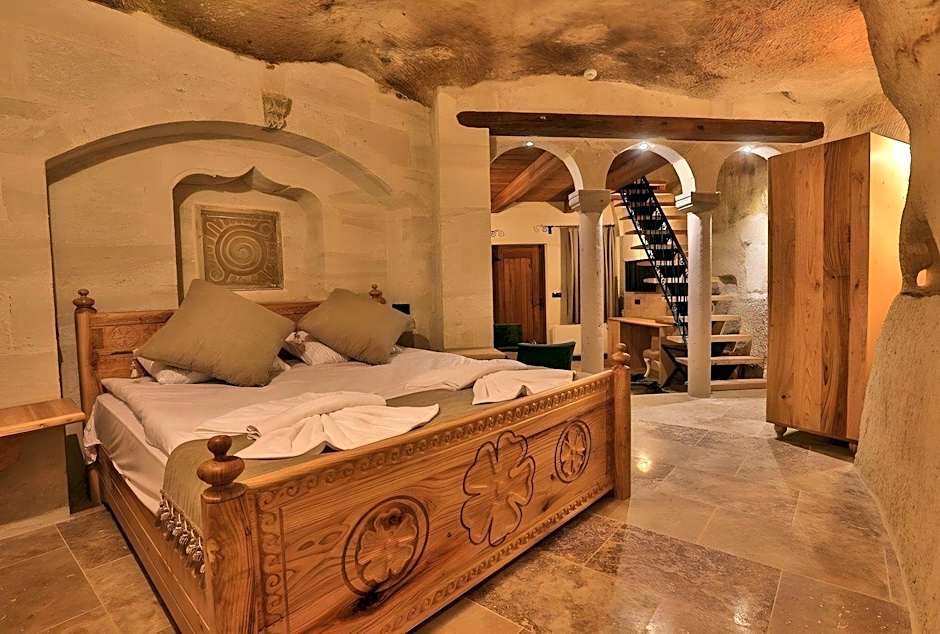 Caftan Cave Suites