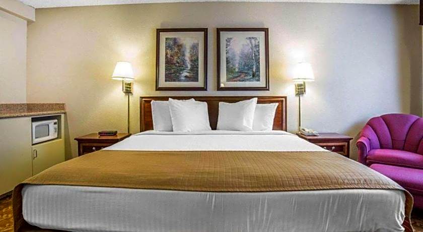 Quality Inn & Suites Minden