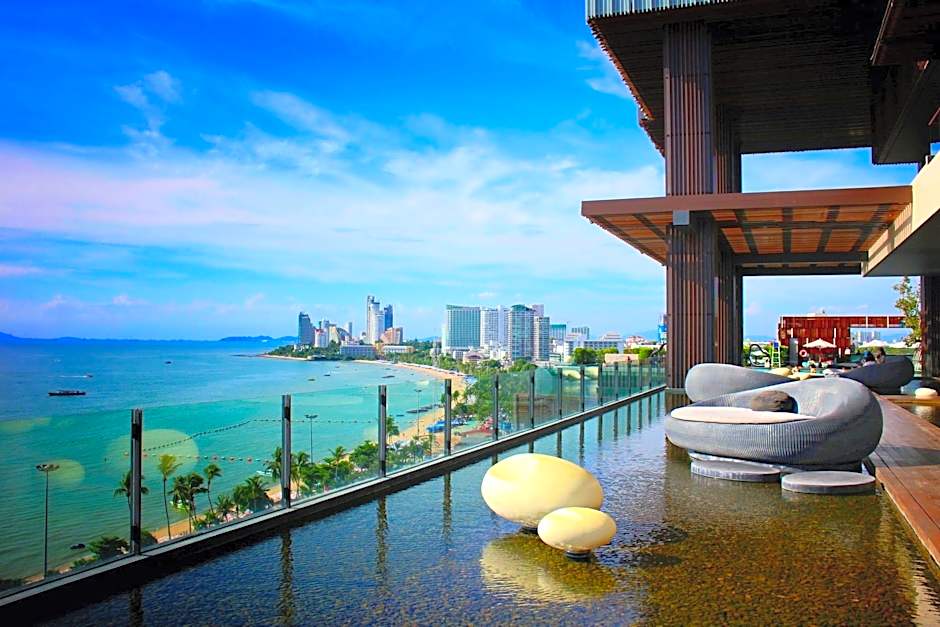 Seven Sea Condo & Water Park Pattaya By the Sea