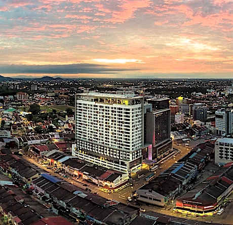 The Straits Hotel & Suites