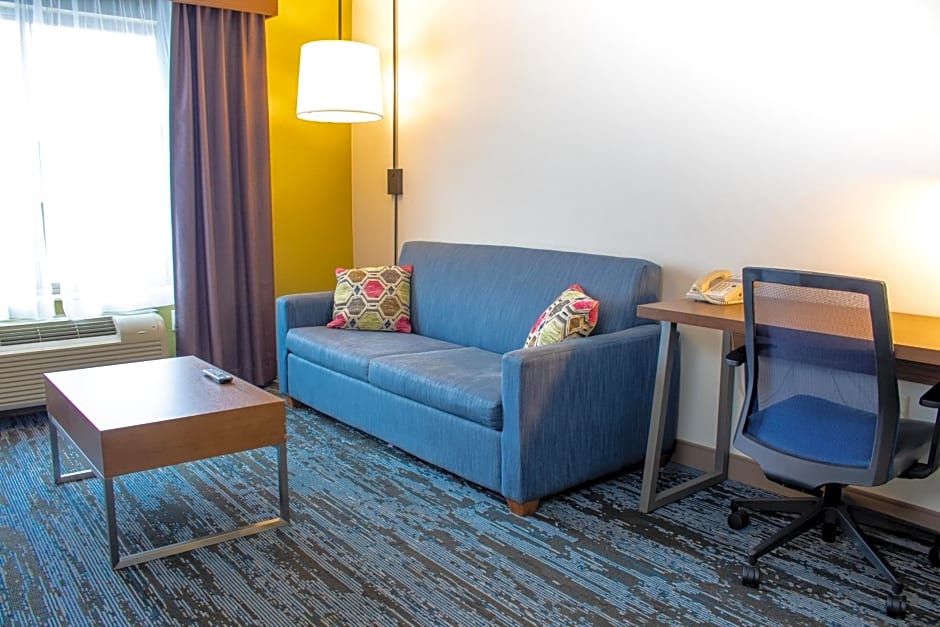 Holiday Inn Express Hotel & Suites Wausau By IHG