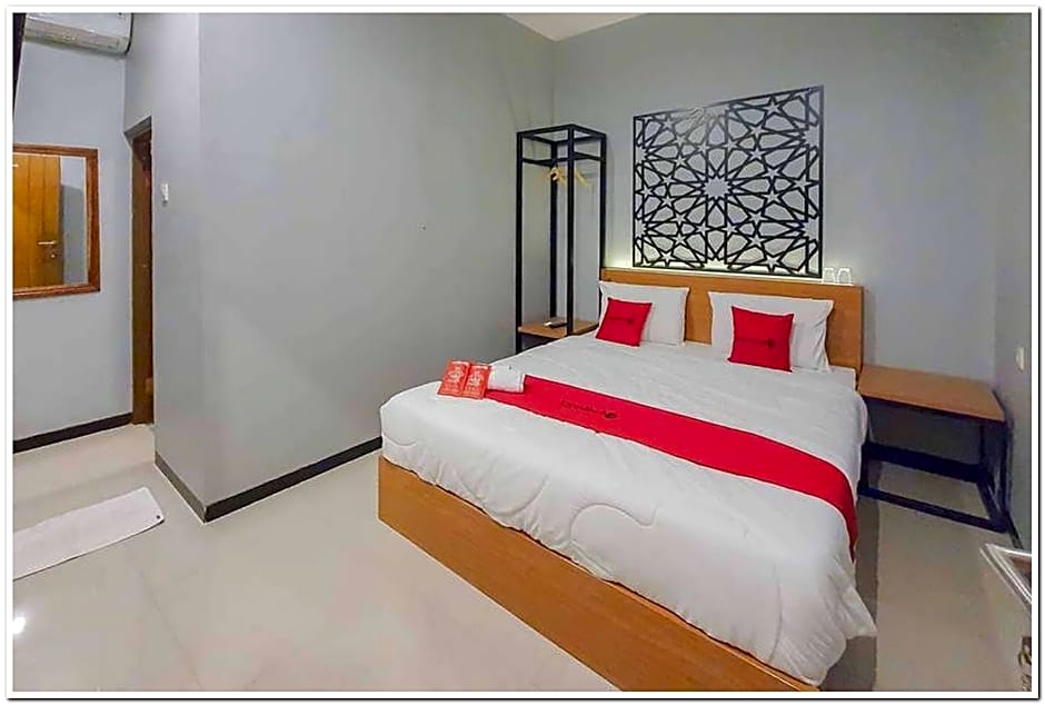 RedDoorz @ Manukan Surabaya