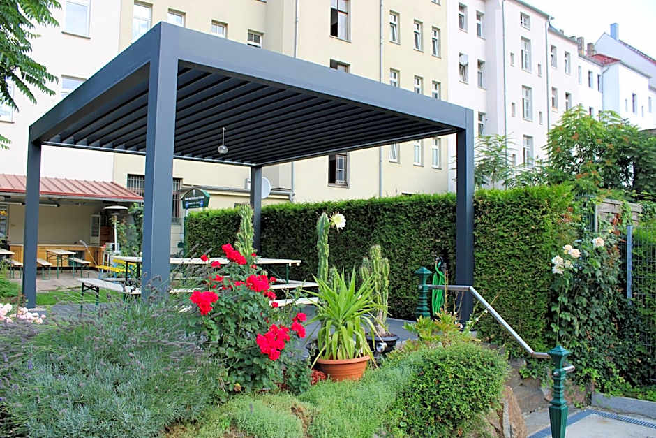 Space Hotel im Campus der JvP Schule