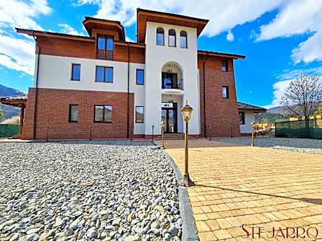 Stejarro Conac Moldovenesc