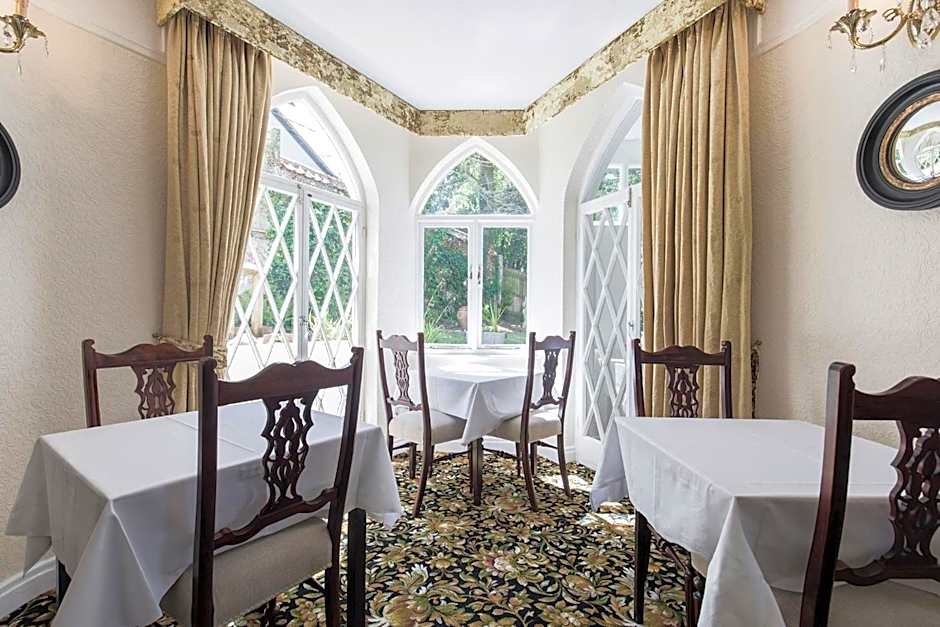 The Mount Pleasant Hotel