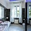 Escape Luxury Suite - CA Domus Collection