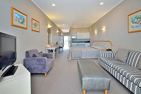 One-Bedroom Suite - Disability Access