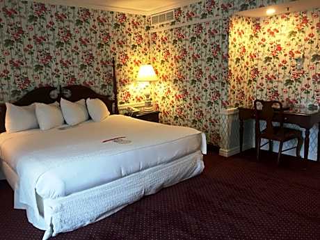 King Room with Balcony