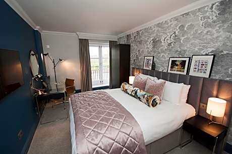 Classic Double Room with Bath