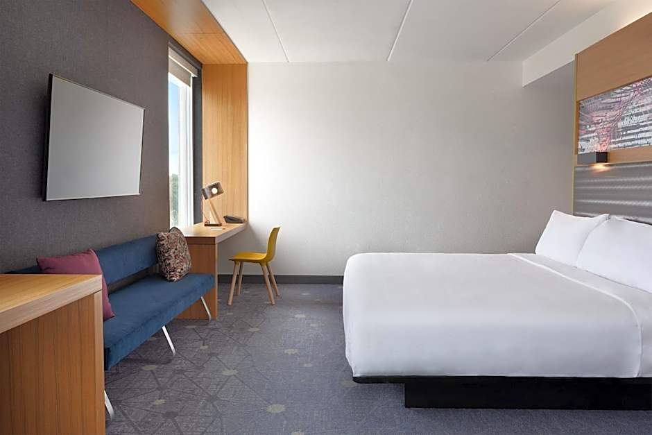 Aloft Jacksonville Tapestry Park