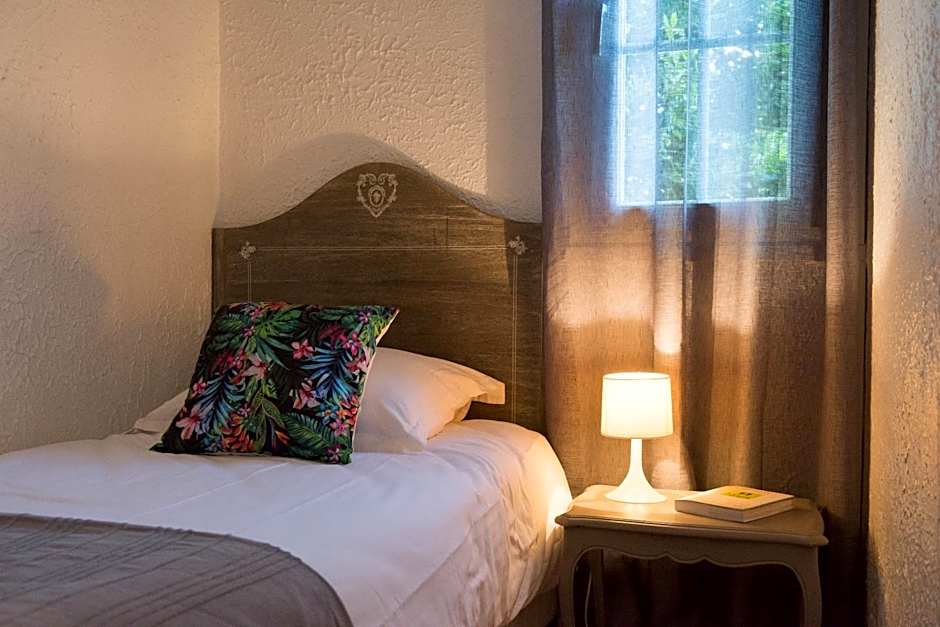 Logis Hôtel Castel Mouisson