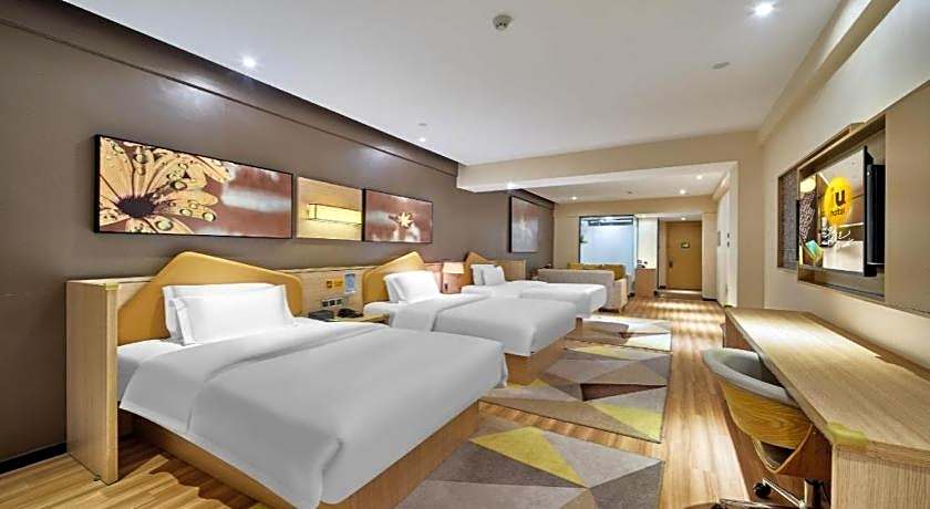IU Hotel Baoding Yuhua East Road Passenger Center