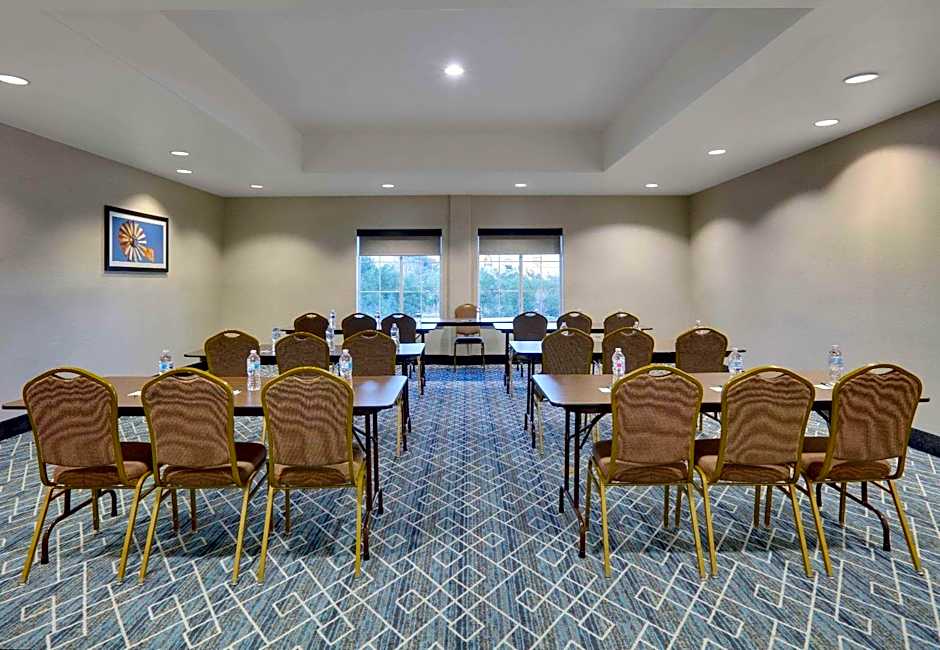 La Quinta Inn & Suites by Wyndham Big Spring