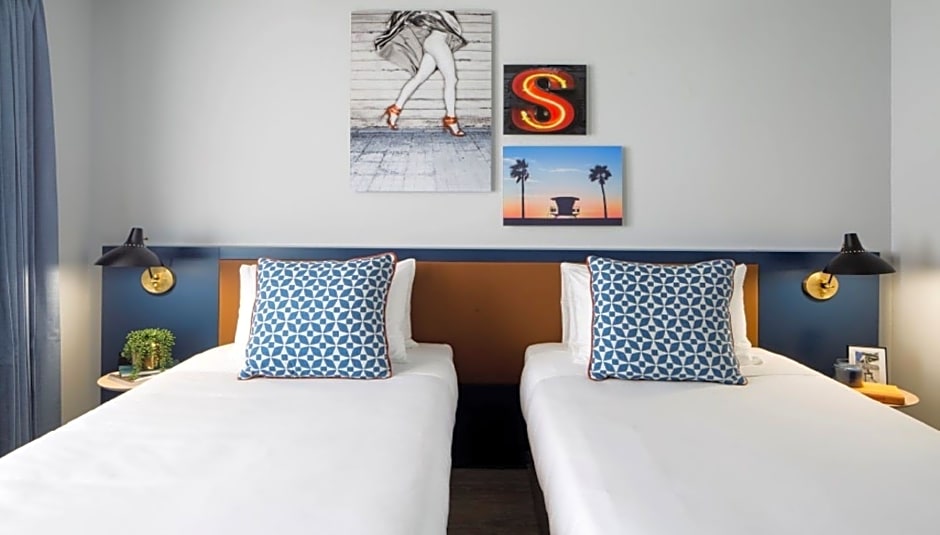 Generator Miami Guest Reservations