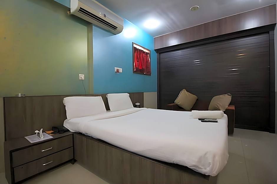 Sai Sharan Stay Inn - Near MIDC Turbhe, Navi Mumbai
