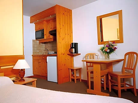 Studio-Confort-Salle de bain-Balcon-Vue Montagne 3 Personnes