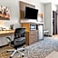 Best Western Plus Bolivar Hotel & Suites