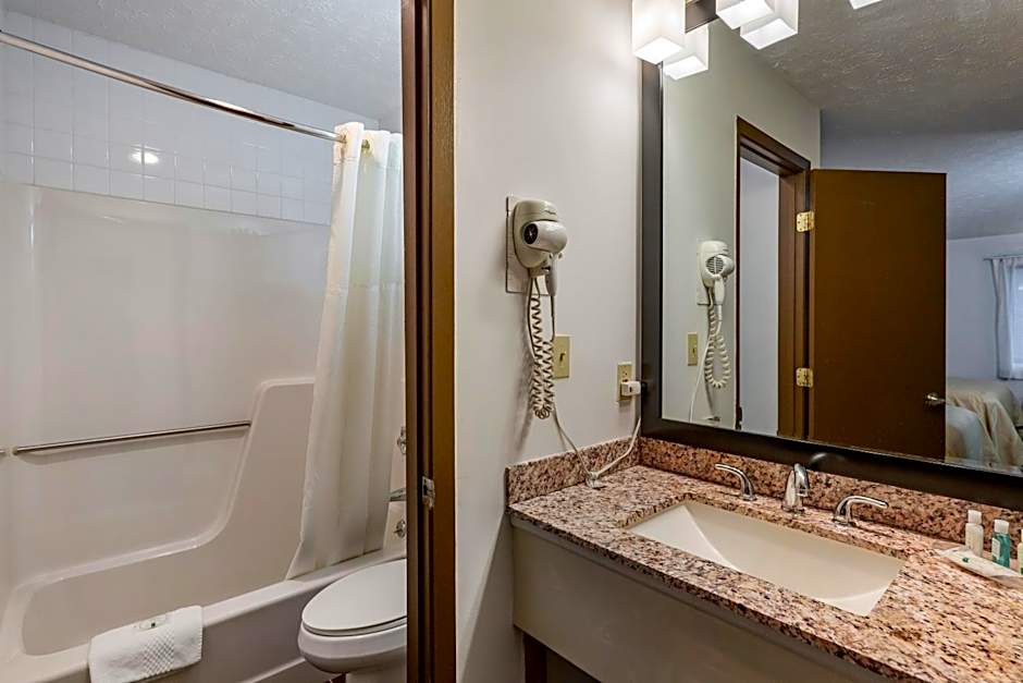 Quality Inn Youngstown