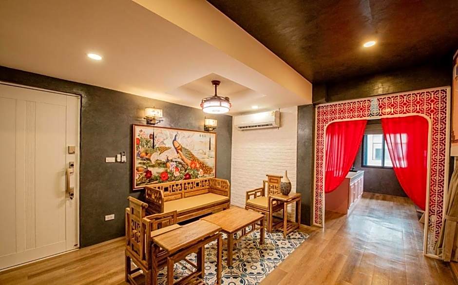 Lynlan Hostel & Cafe
