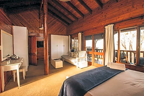 Luxury Suite with Balcony