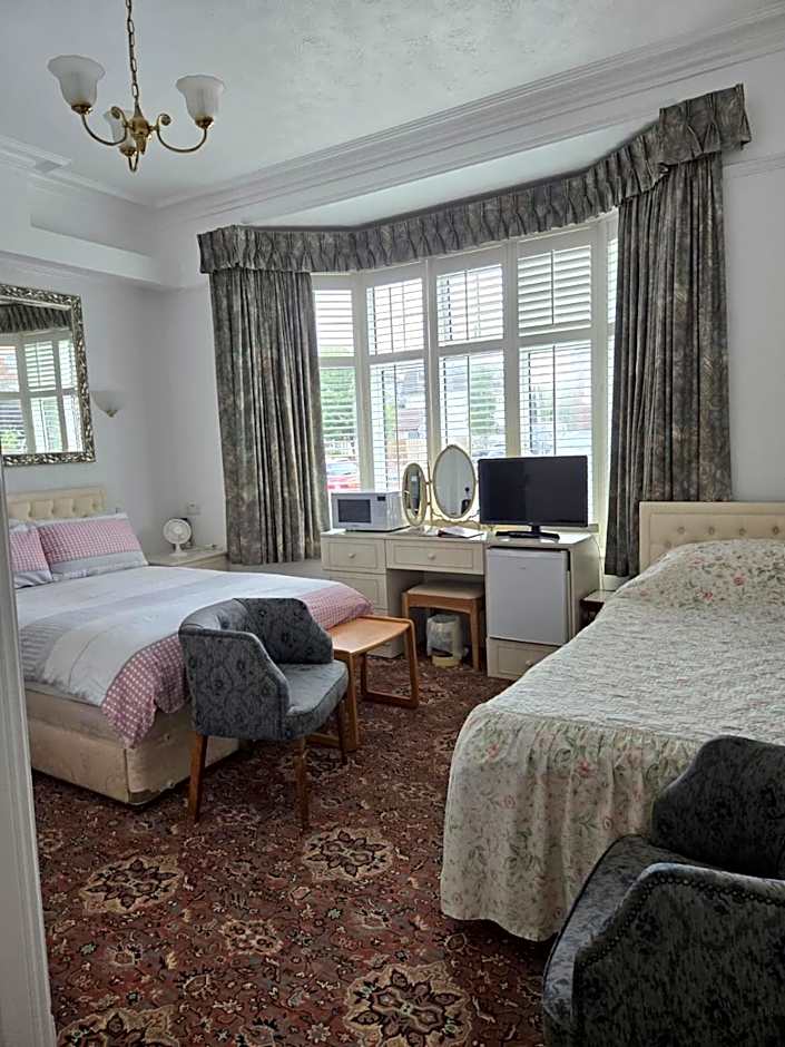 Shoreline Accommodation