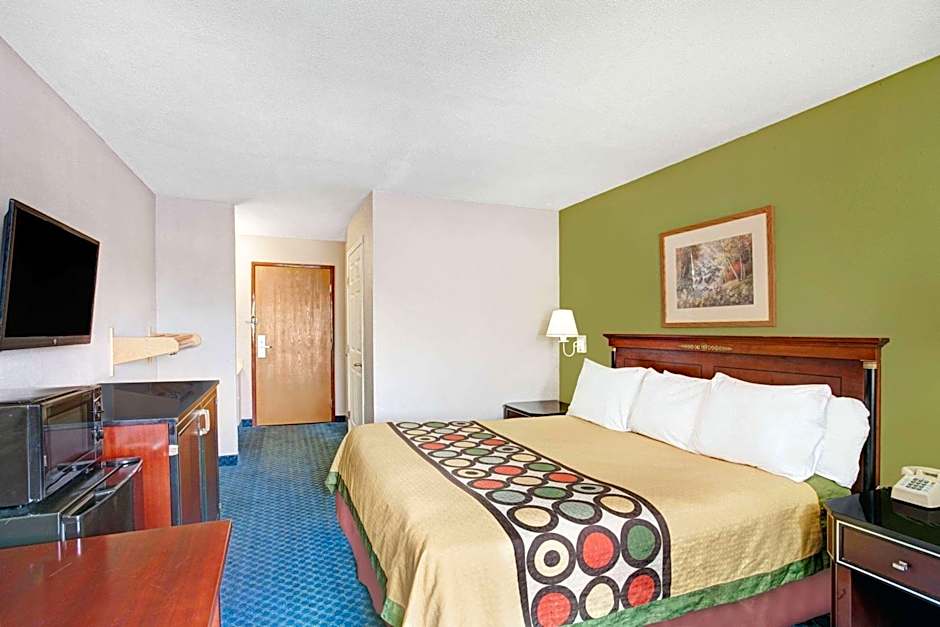 Super 8 by Wyndham West Memphis