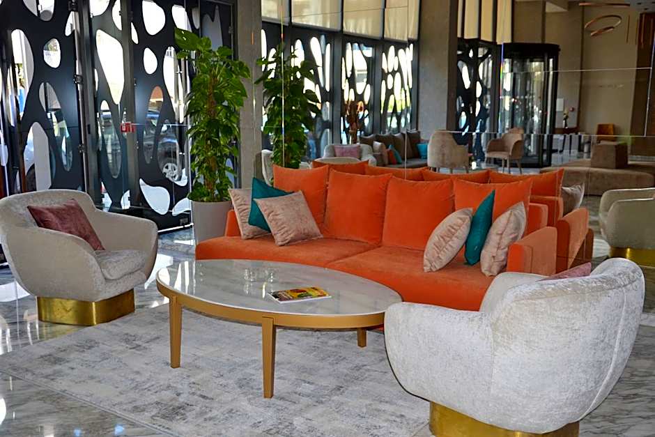 Flower Town Hotel & Spa