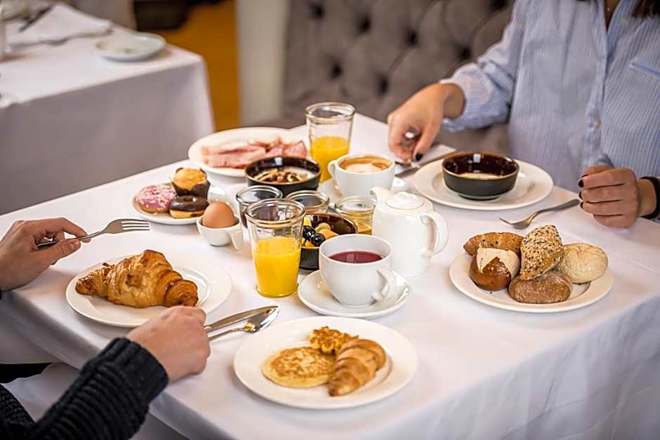 HOTEL POST alpine cityflair