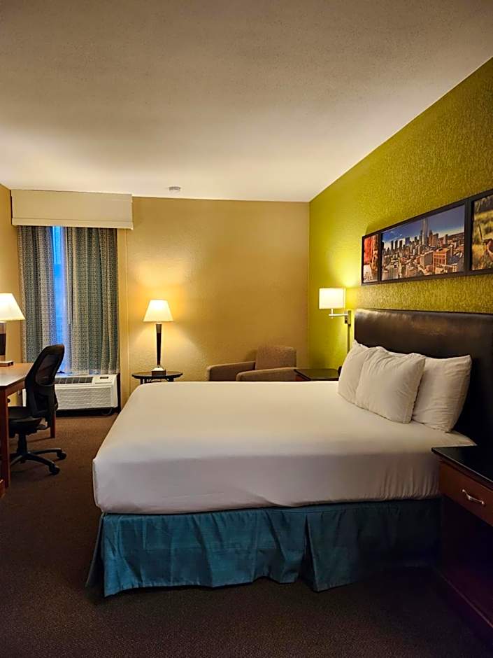 Heritage Inn & Suites The Woodlands, Trademark by Wyndham