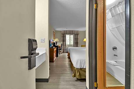 Queen Room with Two Queen Beds - Non-Smoking