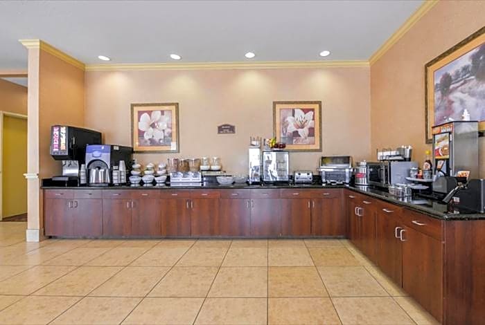 Americas Best Value Inn & Suites Livingston