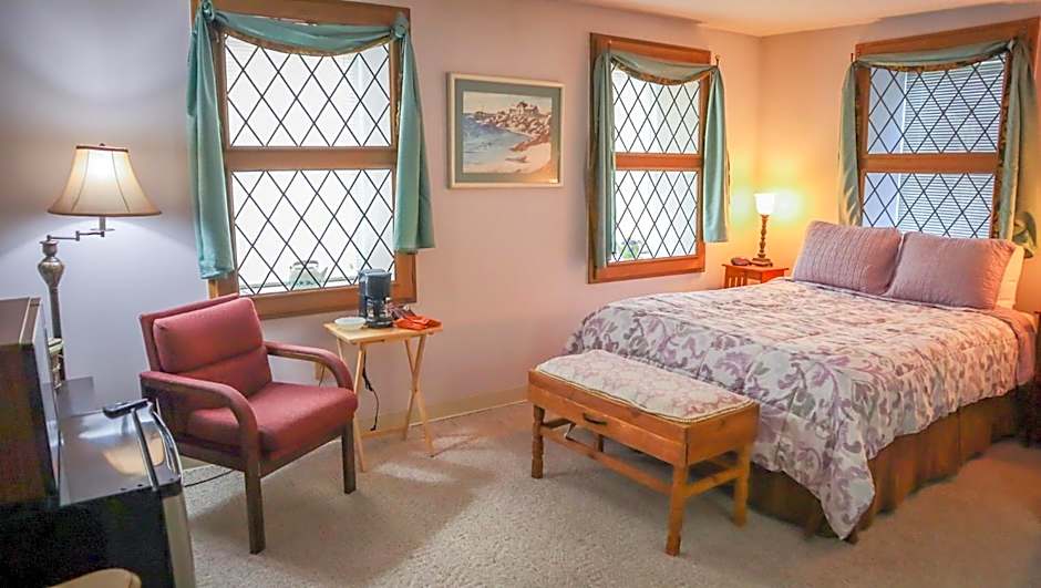 Mountain Creek Tavern