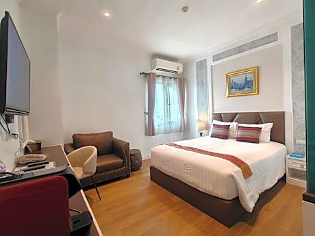 Superior Corner Room - No Balcony