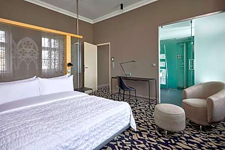 Family Room, 1 Bedroom (1 King Bed and 1 Double Sofa Bed)