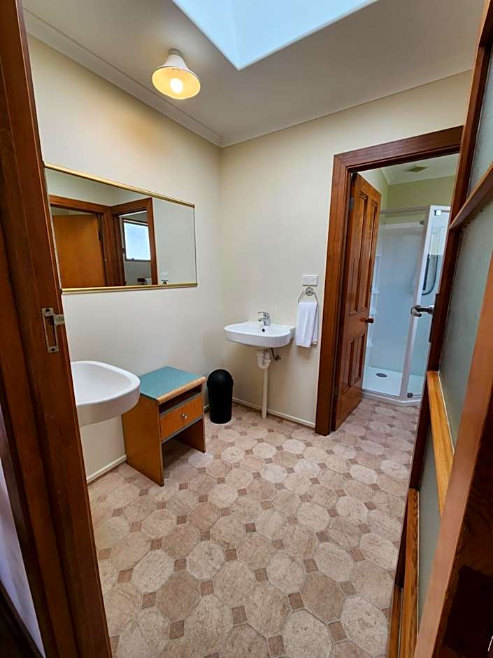 Manapouri Holiday Park